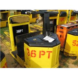 CROWN 3000 ELECTRIC PALLET JACK