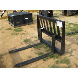 (UNUSED) PALLET FORK ATTACHMENT W/ UNIVERSAL