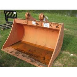 68" CLEAN-OUT BUCKET