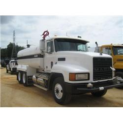 1993 MACK CH613 WATER TRUCK