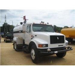 1996 INTERNATIONAL 4900 S/A WATER TRUCK