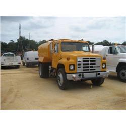 1999 INTERNATIONAL 4955 S/A WATER TRUCK