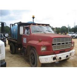 FORD F600 S/A FLATBED WATER TRUCK