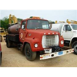 FORD F750 DISTRIBUTOR TRUCK