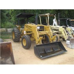 MASSEY FERGUSON FARM TRACTOR
