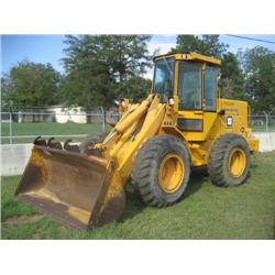 JOHN DEERE 444D RUBBER TIRED LOADER