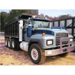 1998 MACK RD688S TRI-AXLE DUMP