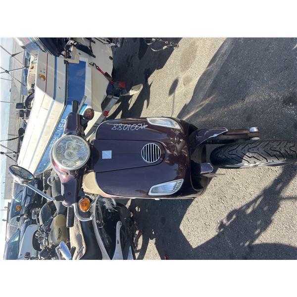 2012 Piaggio and vespa VESPA LX / LXV / S