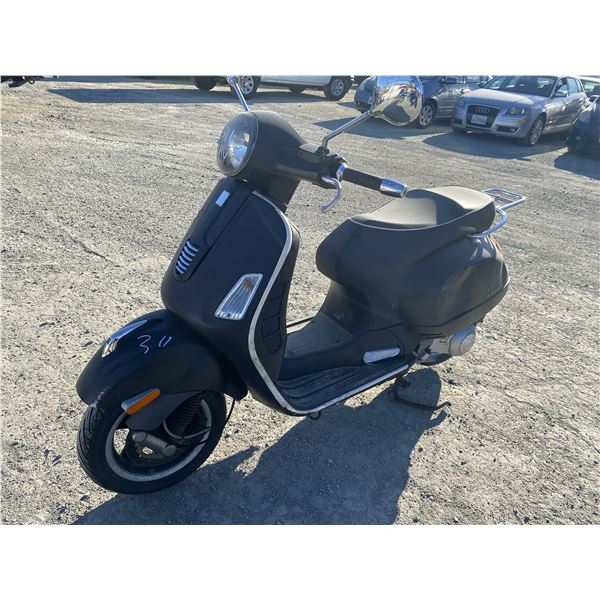 2014 Piaggio and vespa GTS/GTV