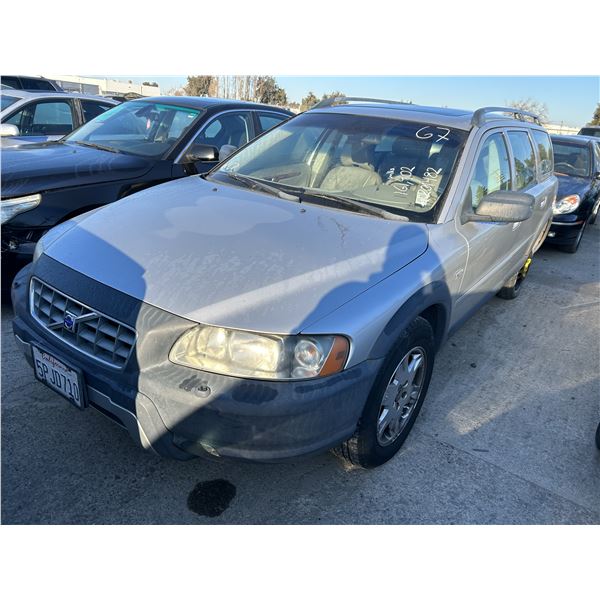2005 Volvo XC70