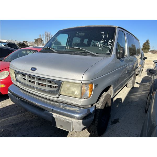 2002 Ford E-350