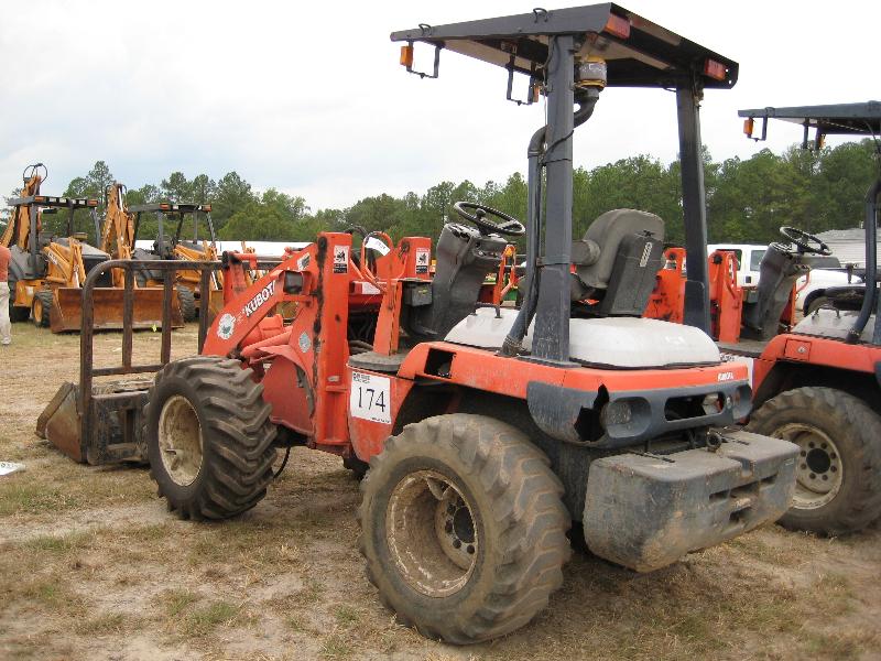 KUBOTA R520 RUBBER TIRED LOADER J.M. Wood Auction Company, Inc.