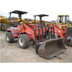 KUBOTA R520 RUBBER TIRED LOADER