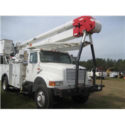 1992 INTERNATIONAL 4800 6X6 BUCKET TRUCK