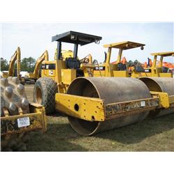 CAT CS-563 VIBRATORY ROLLER