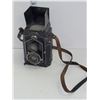 Image 1 : Vintage Zeiss Ikon Ikoflex Camera with Leather Strap