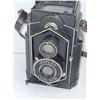 Image 2 : Vintage Zeiss Ikon Ikoflex Camera with Leather Strap