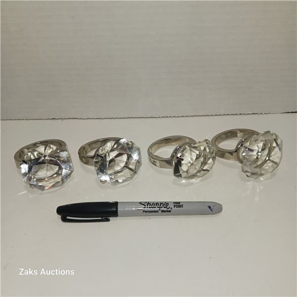 Set of 4 Crystal Diamond Shaped Napkin Rings