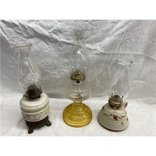 LOT OF 3 VINTAGE OIL LAMPS