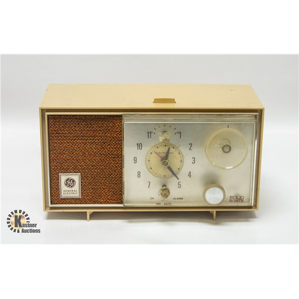 VINTAGE GENERAL ELECTRIC CLOCK RADIO