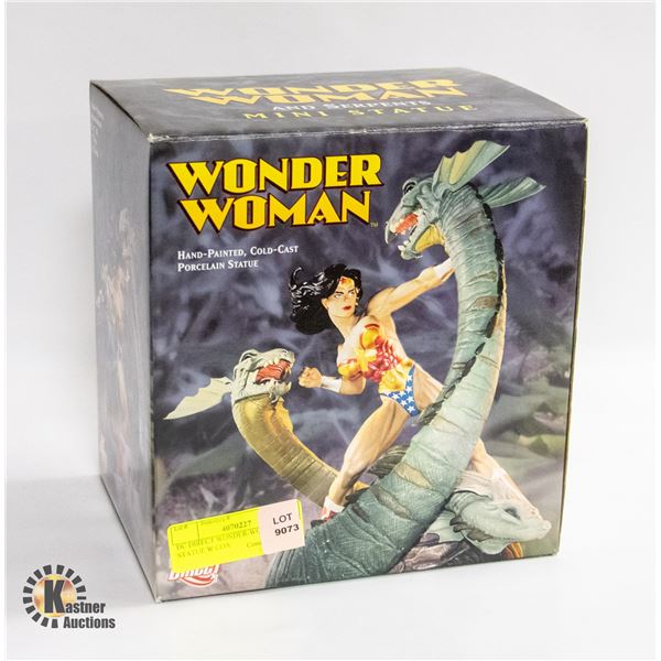 DC DIRECT WONDER-WOMAN STATUE W COA