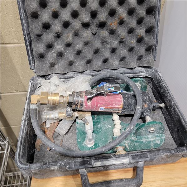 T-Bolt stone anchoring system, working order