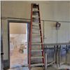 Image 1 : Approx. 9 ft fiberglass step ladder