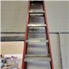 Image 2 : Approx. 9 ft fiberglass step ladder
