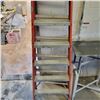 Image 3 : Approx. 9 ft fiberglass step ladder