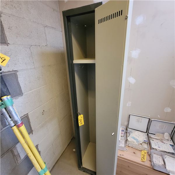 (selling all together) 3- Single lockers