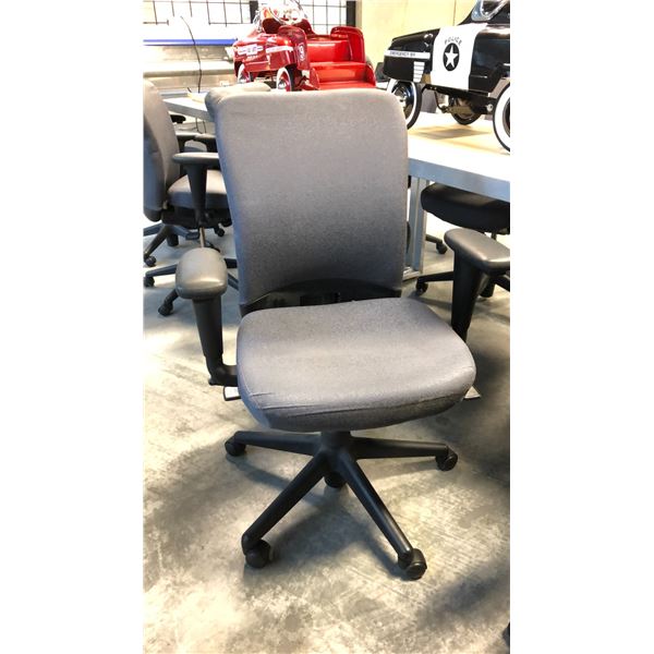 HAWORTH GREY ADJUSTABLE TASK CHAIR