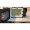 Image 2 : PANASONIC MICROWAVE