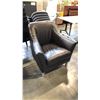 Image 1 : BROWN ARM CHAIR