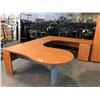 Image 1 : MAPLE 7' X 8.5' U SHAPE P-TOP EXECUTIVE DESK, WITH 2 WALL MOUNTED O.H STORAGE UNITS