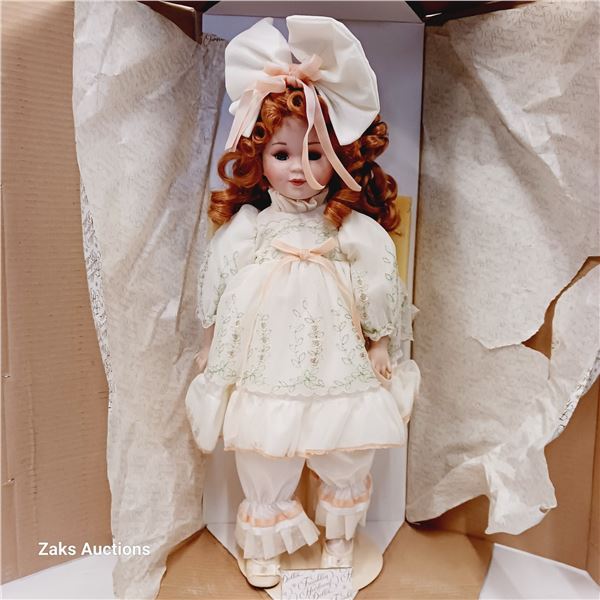 Collector Boxed Doll - Unnamed - Franklin Heirloom Dolls