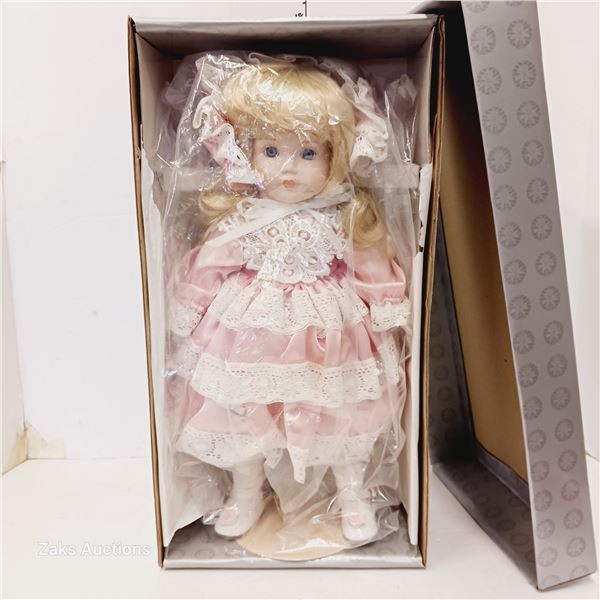 Collector Boxed Doll - Victoria Impex