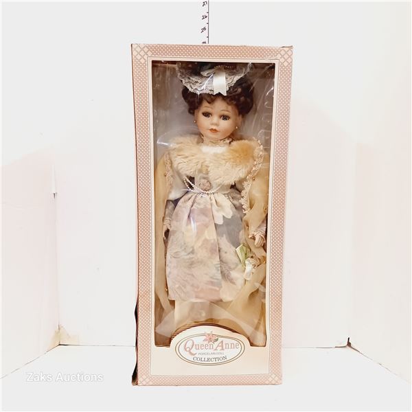 Collector Boxed Doll - Queen Anne Collection