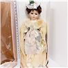 Image 2 : Collector Boxed Doll - Queen Anne Collection