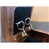Image 3 : Pearl & Diamond Earrings (COSTUME)
