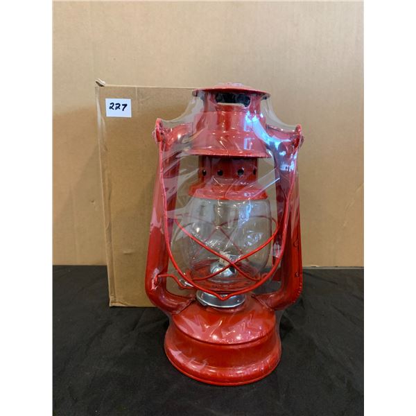 Red Blizzard - Hurricane Oil Lamp