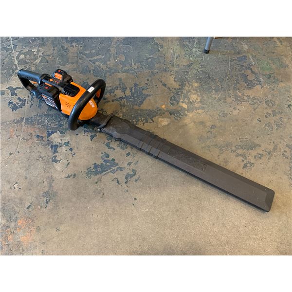 WORX 40V Hedge Trimmer - With 2 Batteries - No Charger