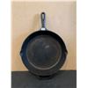 Image 1 : 12 Inch Lodge Cast Iron Skillet