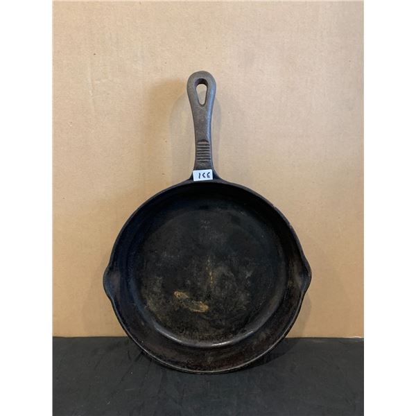 10.5 Inch Benjamin & Medwin Cast Iron Skillet