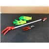 Image 1 : Cut & Hold Pruner With Gloves - New