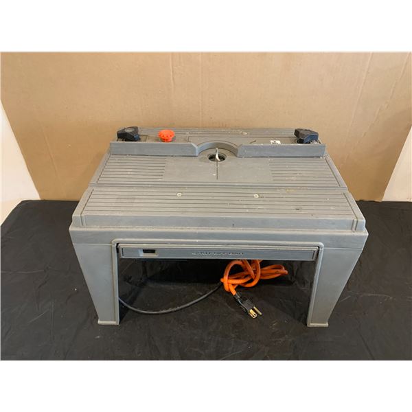 Black & Decker 7610 Router + Table