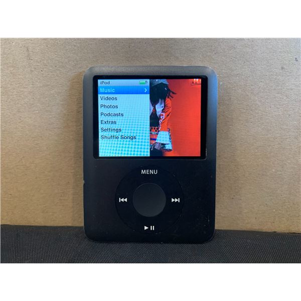Apple iPod Nano 3rd Gen - A1236 - 8GB - Works