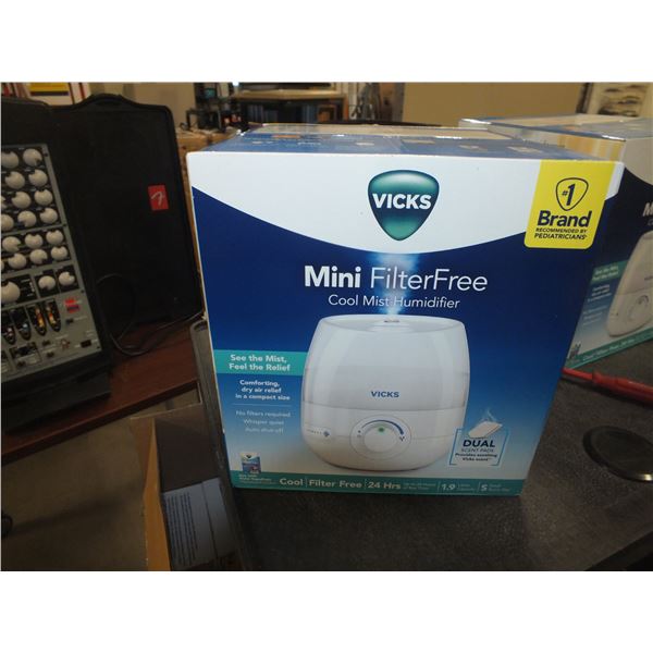 2 Vicks Mini Filter Free Humidifier's