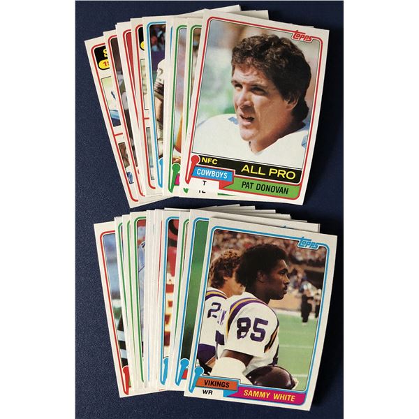 1981 TOPPS NFL COLLECTION - 25 CARDS