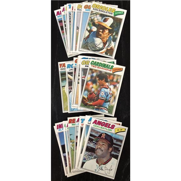 1977 TOPPS MLB COLLECTION - 25 CARDS