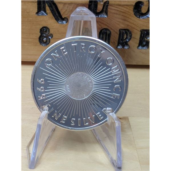 Lot 19-1) 1 oz Sunshine Minting Eagle Silver round